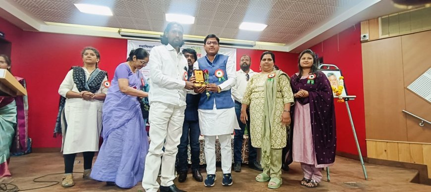 खऱ्याखुऱ्या परिस्थितीचे चित्रण पद्मश्री नामदेव ढसाळ यांनी त्यांच्या साहित्यातून केले - हरेशभाई देखणे