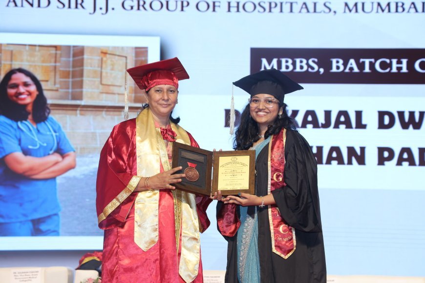 तिने जिद्दीने केले डॉक्टर होण्याचे स्वप्न पूर्ण;शेलू गावची पहिली महिला डॉक्टर