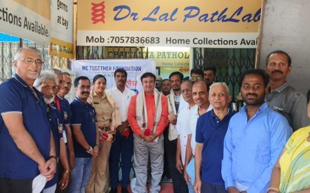 वूई टुगेदर फाउंडेशनकडून महाराष्ट्र दिनाच्या निमित्ताने कामगारांचा सन्मान