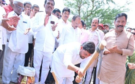 खेड तालुका आणि मावळ तालुक्याला जोडणाऱ्या सांगुर्डी ते इंदोरी शिव रस्त्याचे भूमिपूजन