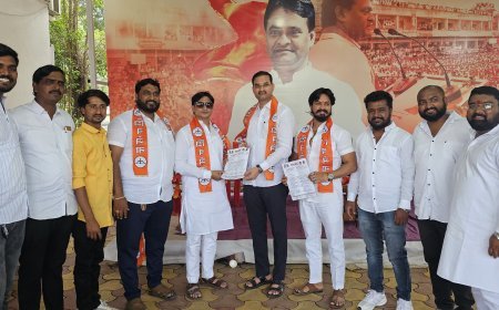 स्थानिक स्वराज्य संस्थांच्या निवडणूका डोळ्यासमोर ठेवून युवा सेनेची बैठक