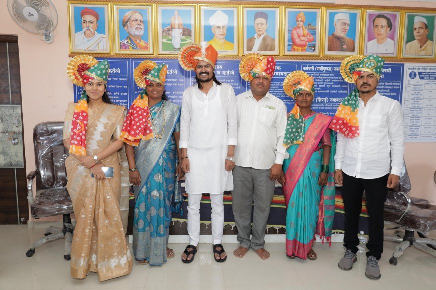 वाकळवाडीच्या सरपंचपदी नरेंद्र वाळुंज यांची बिनविरोध निवड