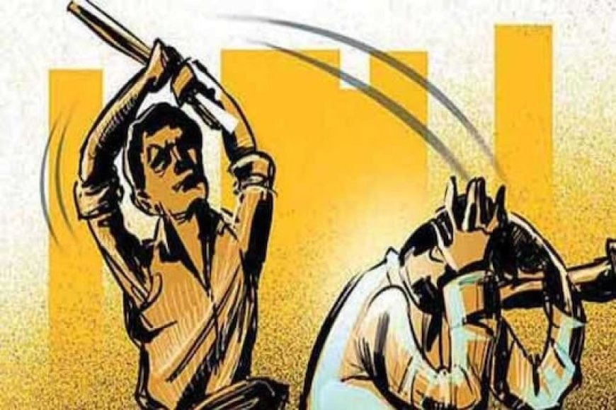 रस्त्याने जाणाऱ्या दुचाकीचालकास बेदम मारहाण करत केली लूट