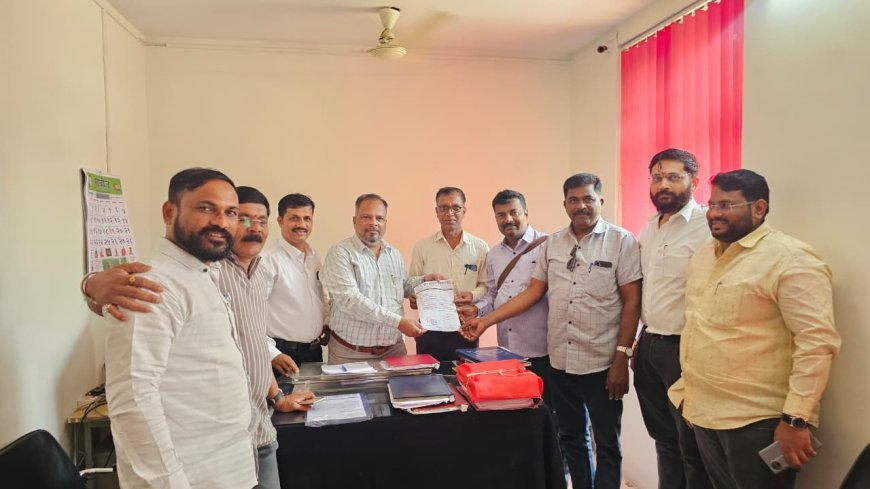 पुण्यातील राजकीय आंदोलनात पत्रकारांवरील  हल्ल्याच्या निषेधार्थ खेड तालुका पत्रकार संघाकडून निषेध