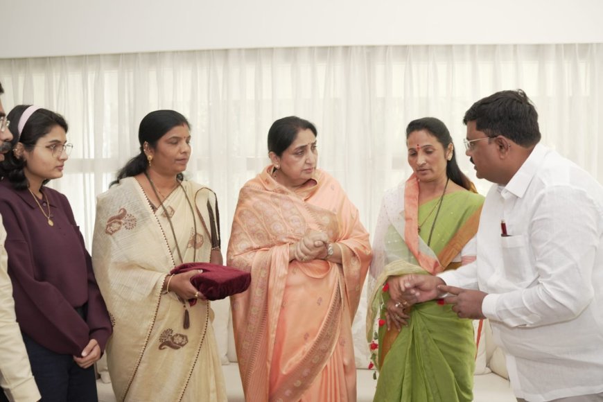 दादांनी दिलेला शब्द वहिनींनी पाळला; ‘सक्षम लोकप्रतिनिधी’चे उपमुख्यमंत्री सुनेत्रा पवार यांच्या हस्ते प्रकाशन