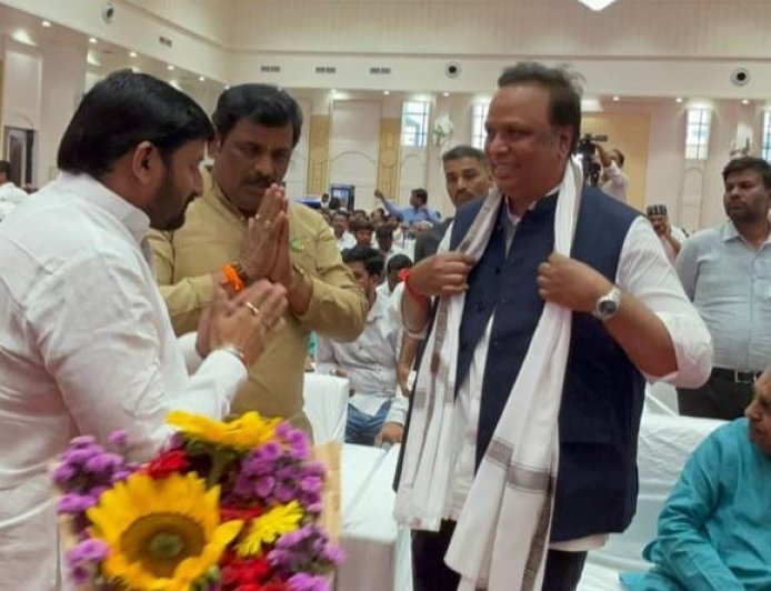 हुतात्मा राजगुरूंचा शहीद दिन ‘शासकीय’ व्हावा; जिल्हा परिषद सदस्य विजयसिंह शिंदे पाटलांची मागणी