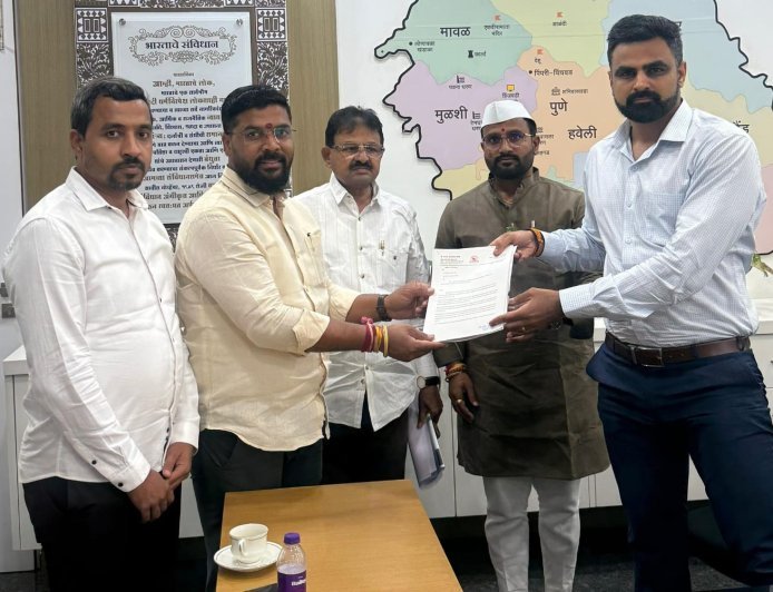 पीएमआरडीएच्या भूसंपादनाला ग्रामस्थांचा तीव्र विरोध;खेड तालुक्यातील प्रलंबित प्रश्नांबाबत जिल्हाधिकाऱ्यांना साकडे