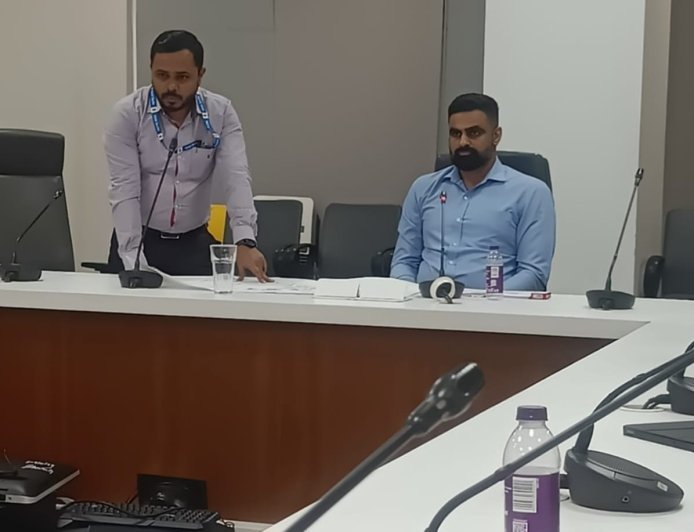 चाकण एमआयडीसी परिसरातील सर्व रस्ते २५ ऑगस्टपर्यंत खड्डेमुक्त करा - जिल्हाधिकारी जितेंद्र डुडी यांचे निर्देश