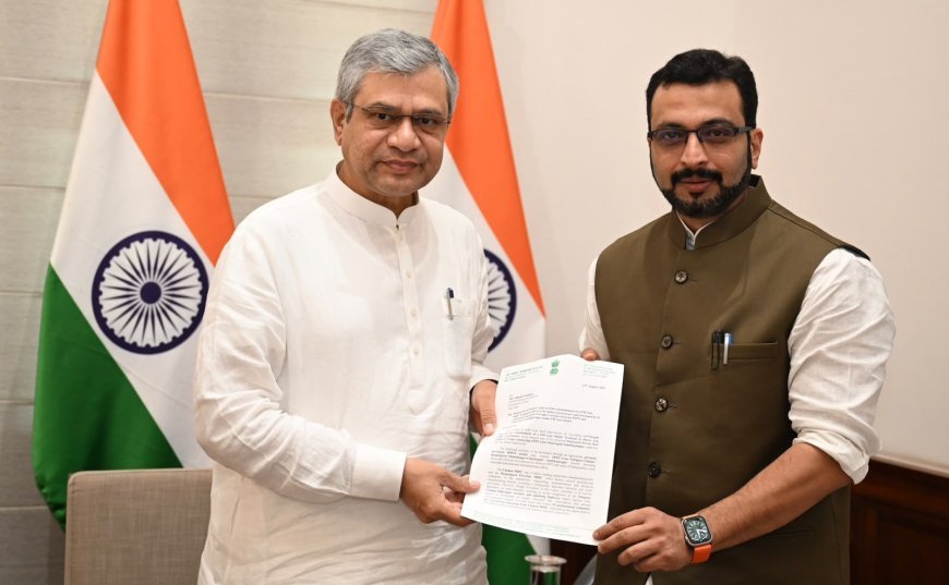 "पुणे नाशिक रेल्वे जुन्याच मार्गाने व्हावी" खासदार डॉ.अमोल कोल्हे यांची रेल्वेमंत्र्यांकडे आग्रही मागणी
