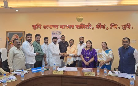 खेड बाजार समितीच्या सेवकांना अनुभवानुसार पदोन्नती